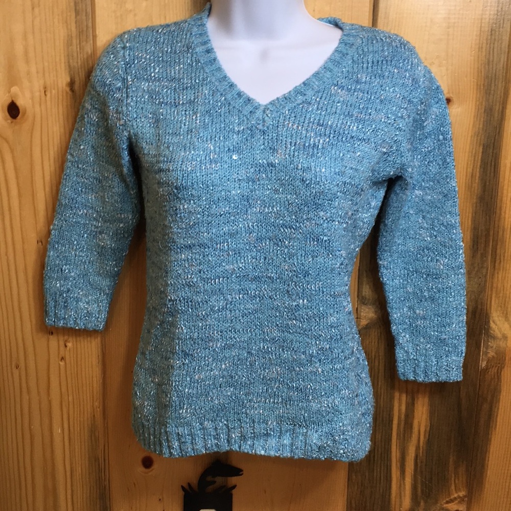 Cute 3/4 sleeve JM collection blue sweater.